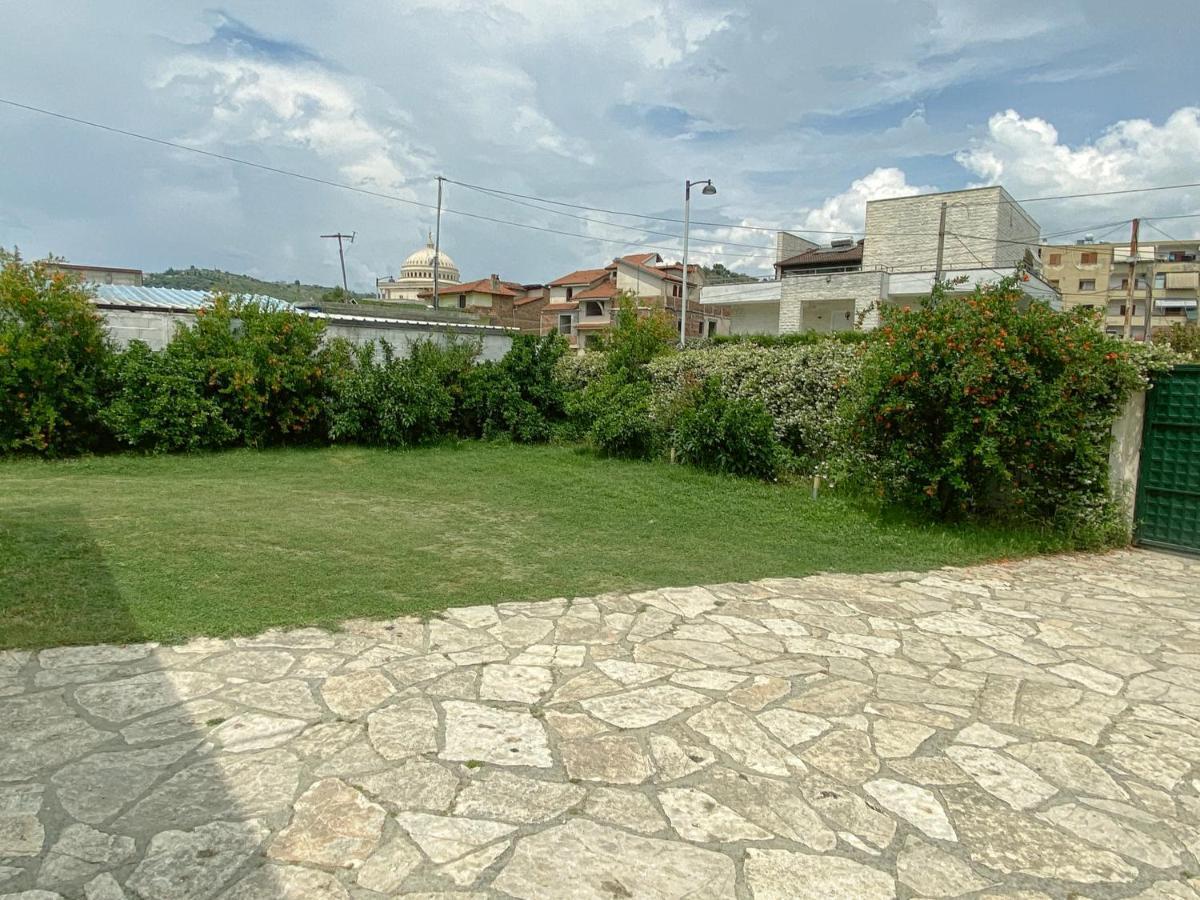 Guesthouse Niko Μπεράτ Εξωτερικό φωτογραφία